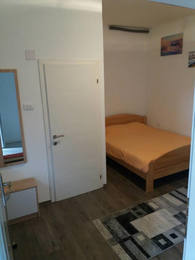 Rooms Adrijana Banja Luka Exteriör bild